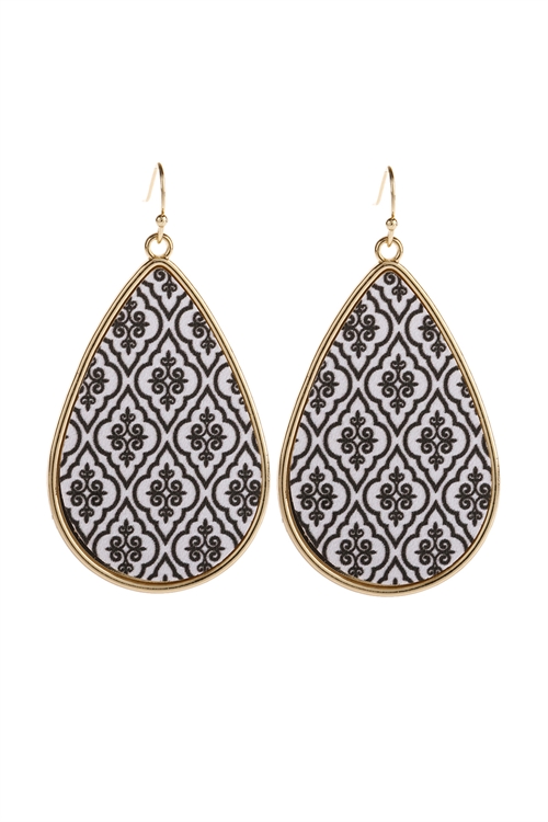 S23-2-2-HDE3003BK BLACK PATTERN PRINT FAUX LEATHER DROP EARRINGS/6PAIRS