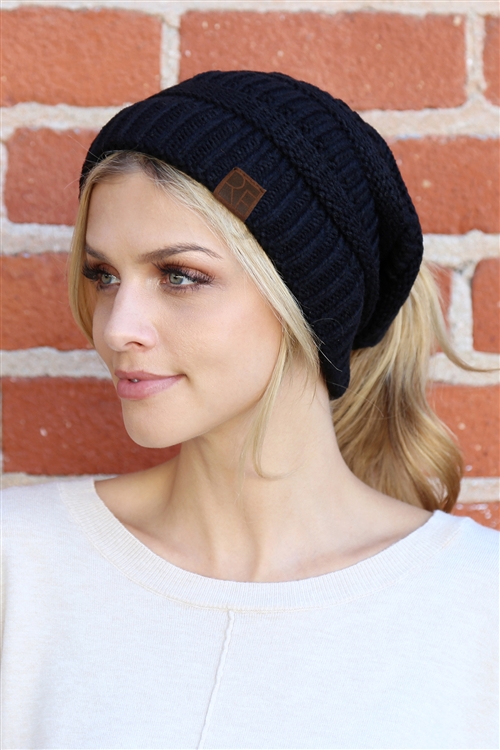 S1-8-5-HDT2510BK BLACK KNITTED PONYTAIL BEANIE/6PCS