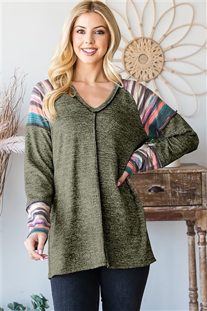 HM-ET6824-10-DKOV-LONG SLEEVE V NECK SOLID AND STRIPE PRINT CONTRAST TOP WITH STITCH DETAIL-DK OLIVE-2-2-2