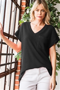 S35-1-1-HM-ET7048-10-BK - SOLID V NECK WAFFLE TOP WITH FRONT POCKET- BLACK 2-2-2