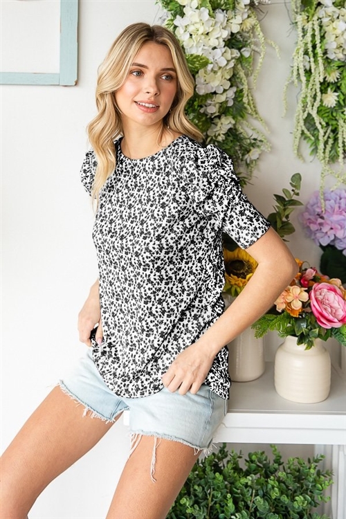 S35-1-1-HM-ET7082-14-BK - RUCHED PUFF SHORT SLEEVE ROUND NECK DITSY FLORAL PRINT - BLACK 2-2-2