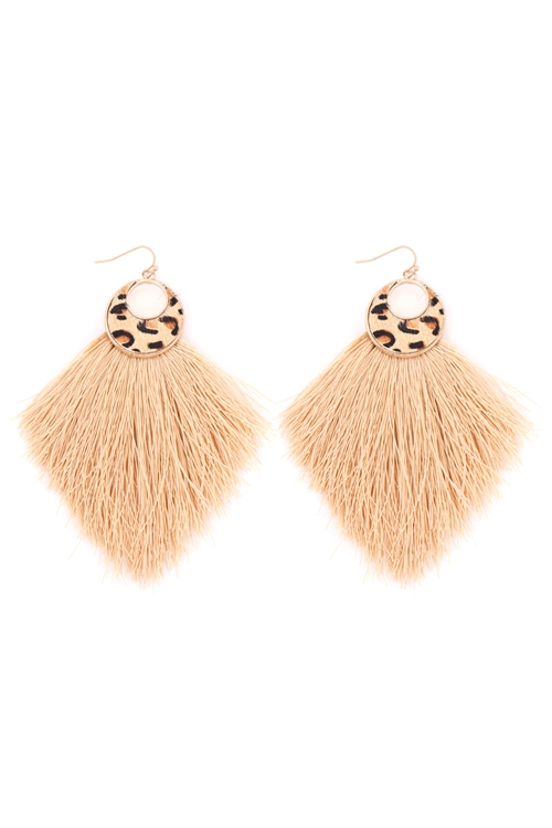 S1-4-3-KE7672BESA - LEOPARD ROUND PRINT FRINGE DROP EARRINGS - SAND/1PC