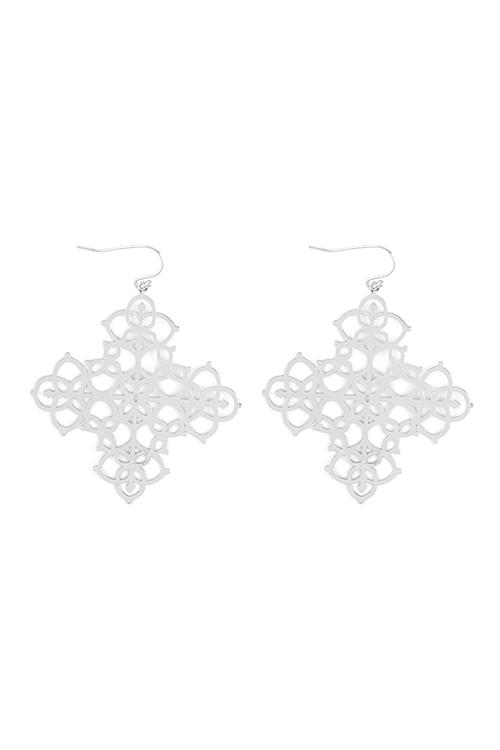 A1-1-3-ME10283RD - CLOVER FILIGREE FISH HOOK EARRINGS - SILVER/6PCS