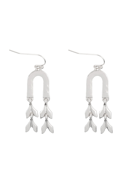 A1-2-2-ME10669RD - ARROW HEAD  DANGLE LINKED EARRINGS-SILVER/1PC (NOW $1.50 ONLY!)