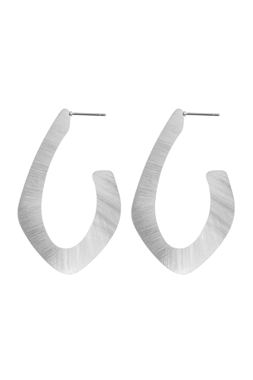 A1-3-3-ME4207SV - MAUI'S HOOK POST METAL EARRINGS - SILVER/1PC