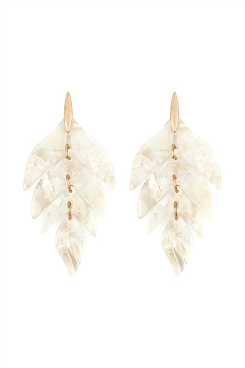 S22-9-2-ME4418IVY - LINKED RESIN LEAF SHAPE EARRINGS-IVORY/6PCS