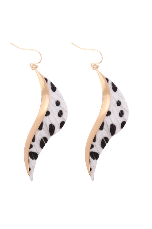 S21-12-3-ME90038DAL - SATIN FEATHER LEATHER EARRINGS - DALMATIAN/6PCS (NOW $1.25 ONLY!)