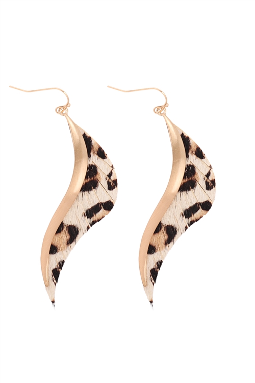 S21-12-3-ME90038WLEO - SATIN FEATHER LEATHER EARRINGS - WHITE LEOPARD/6PCS