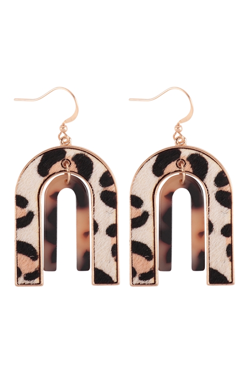 SA3-2-2-ME9553L-WHT - ANIMAL PRINT & TORTOISE U SHAPE UPSIDE DOWN HOOK EARRINGS - LEOPARD WHITE/6PCS