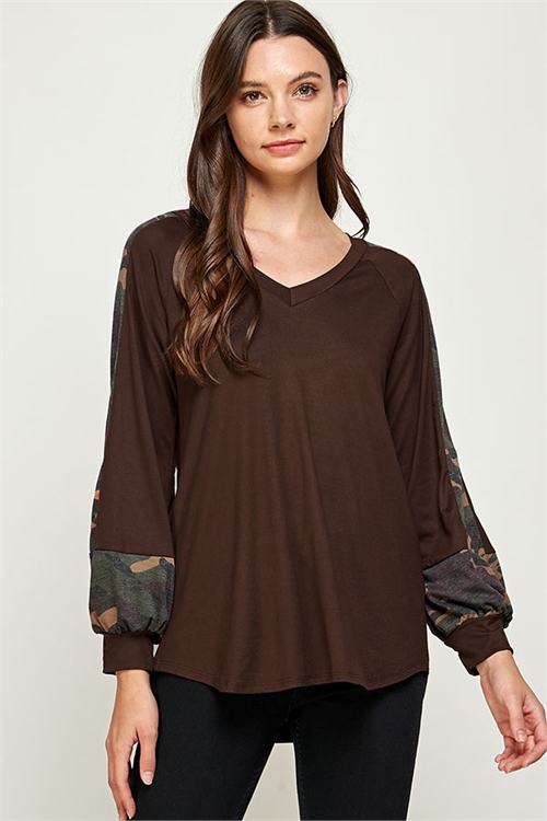 S32-1-1-MF-WT2494-BWN - CAMO TRIM BUBBLE SLEEVE KNIT TOP- BROWN 2-2-2