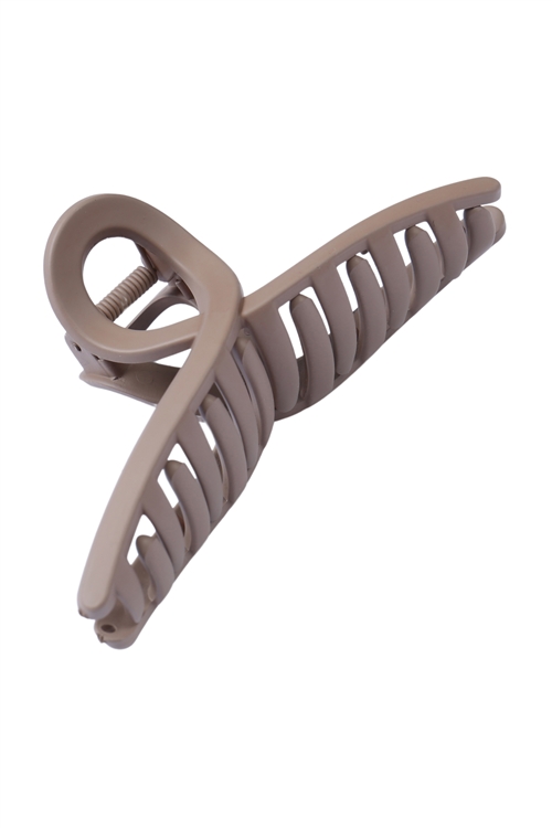 S23-9-6-MH0132-1BRW - RUBBER COATING WHALINE HAIR CLAW CLIP - BROWN/12PCS