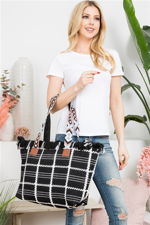 S30-1-1-MI-MB0176-BK - CHECKED PATTERN TOP FRINGE PATTERN STRAP BAG-BLACK/6PCS