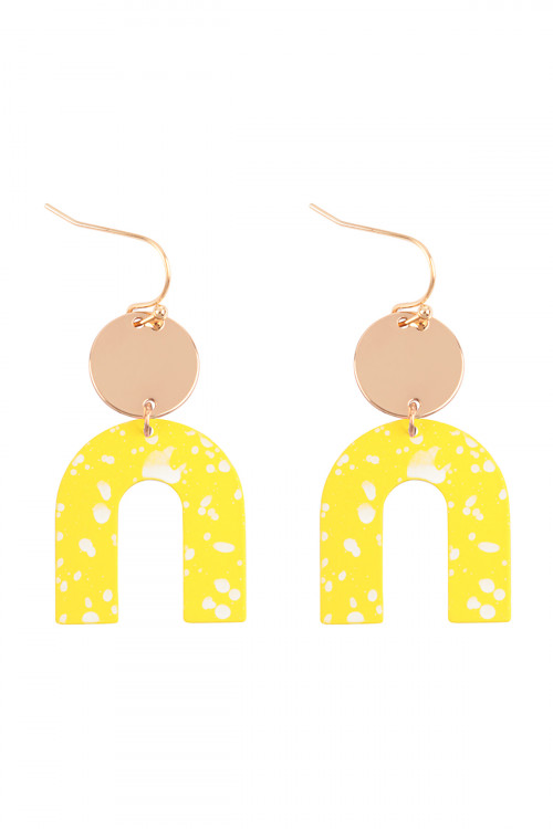 S1-6-3-OEC094GDMYW - U UPSIDE DOWN SPLATTER PRINT DROP FISH HOOK EARRINGS-MATTE GOLD YELLOW/1PC