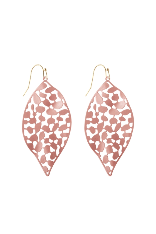 S1-5-3-PE3130WGLPK - METAL FILIGREE FISH HOOK LEAF EARRINGS-LIGHT PINK/6PCS