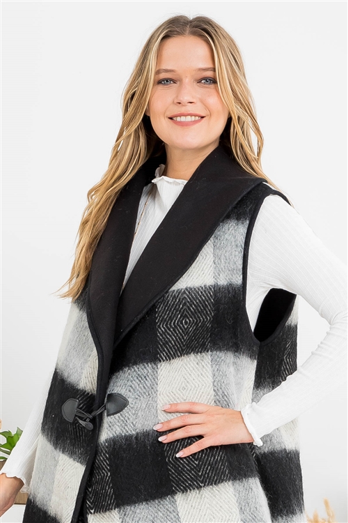 S24-6-2-PN358X009G -  BUFFALO PLAID W/ SLIDER STRAP KIMONO VEST-BLACK WHITE/6PCS