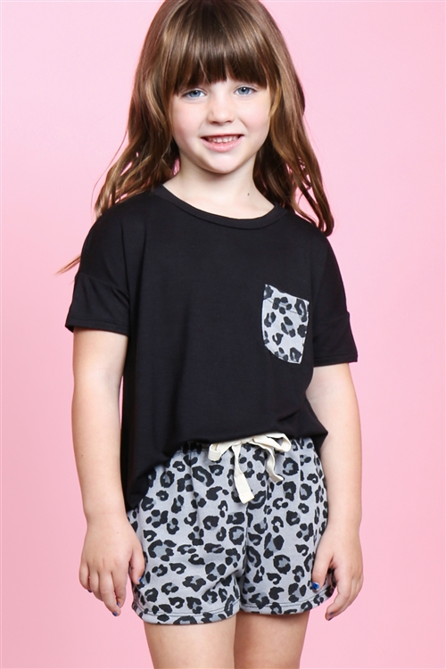 S16-10-3-PPP4060T-BKSTLGY-1 - TODDLER GIRLS TWO TONED TOP LEOPARD POCKET AND SHORTS SET- BLACK/STEEL GREY 2-1-1