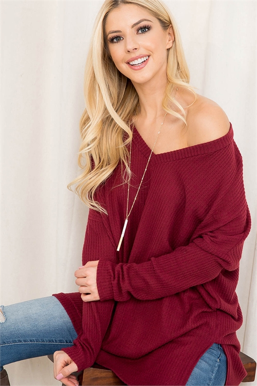 C46-B-PPT20541-BU-A -OVERSIZED V-NECKLINE HI-LOW HEM WAFFLE TOP-BURGUNDY 1-1-0-0