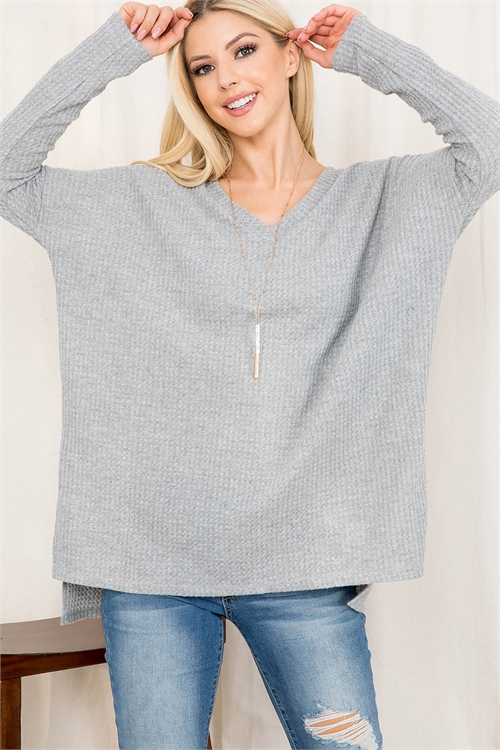 C46-B-PPT20541-GY-A -OVERSIZED V-NECKLINE HI-LOW HEM WAFFLE TOP-GREY 6-12-2-0