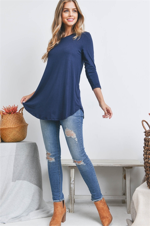 S11-13-3-PPT20688-NV - ROUND NECK QUARTER SLEEVE DOLPHIN HEM TOP- NAVY 1-2-2-2