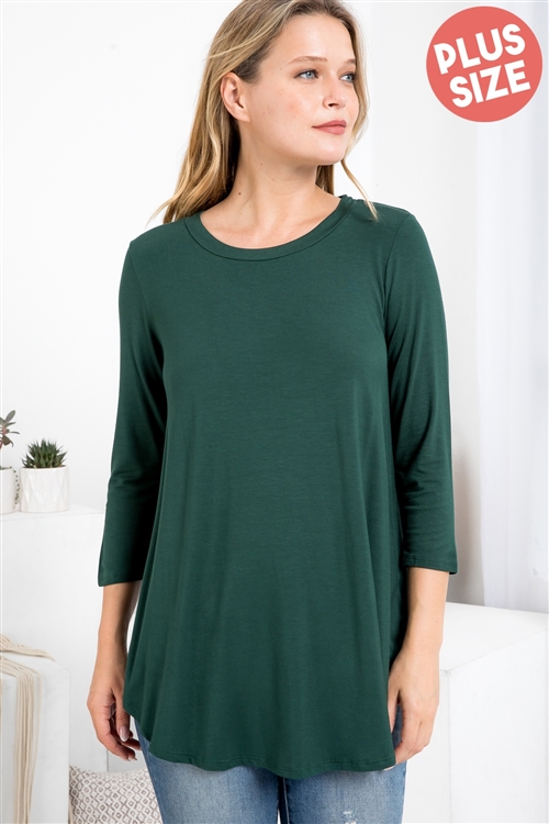 S8-7-3-PPT20688X-HTGN - PLUS SIZE ROUND NECK QUARTER SLEEVE DOLPHIN HEM TOP- HUNTER GREEN 3-2-1