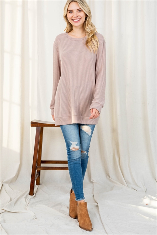 S7-3-2-PPT20912-TP - LONG HEM WAFFLE KNIT TOP- TAUPE 1-2-2-2