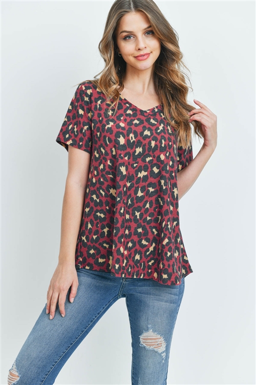 S11-13-4-PPT2141-BU - V-NECK SHORT SLEEVES LEOPARD TOP- BURGUNDY 1-2-2-2