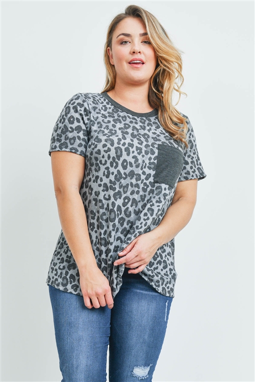 S9-4-4-PPT2161X-CHLGYCHL - PLUS SIZE LEOPARD RIB DETAIL POCKET TOP- CHARCOAL/GREY/CHARCOAL 3-2-1
