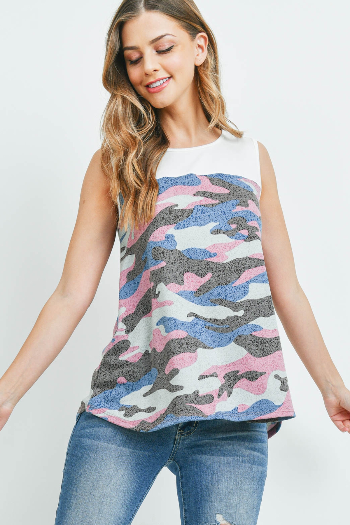 S5-10-2-PPT2239-IVMVBL - SOLID CONTRAST CAMO PRINT SLEEVELESS SWING TOP- IVORY/MAUVE/BLUE 1-2-2-2