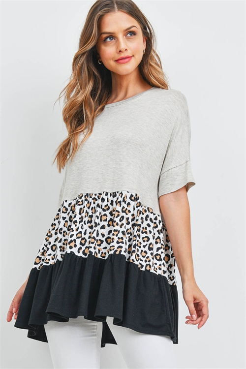 S5-7-4-PPT2492-OTMIVBK - LEOPARD TIERED RUFFLE PRINT CONTRAST TOP- OATMEAL/IVORY/BLACK 1-2-2-2