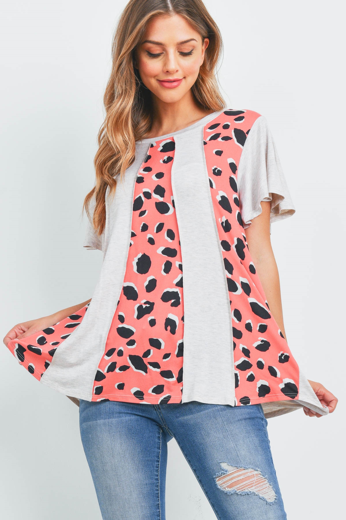 S10-3-4-PPT2499-SXOTMCRLBK - VERTICAL COLOR BLOCK LEOPARD TOP- SEXY OATMEAL/CORAL-BLACK 1-2-2-2