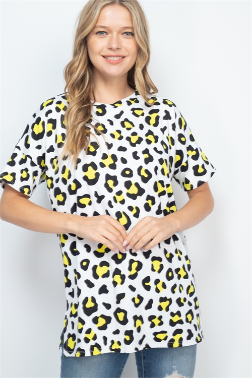 S7-9-4-PPT2546-YLW-1 - ROUND NECK LONG HEM LEOPARD TOP WITH SIDE SLIT- YELLOW 1-2-2-1