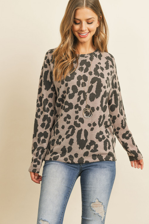 S10-5-3-RFT2032-RAP012-MC MOCHA LIGHTWEIGHT LEOPARD PRINT PULLOVER TOP 1-0-1-4