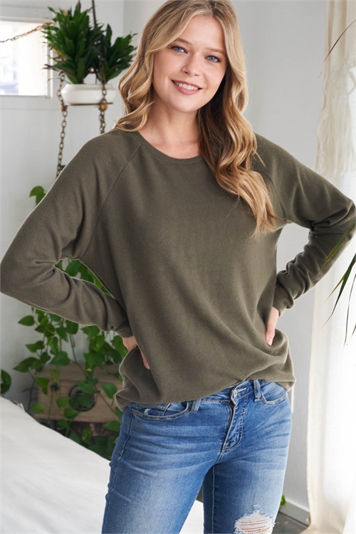 S10-2-2-RFT2032HC-OV - LONG SLEEVED SOLID HACCI TOP- OLIVE 1-2-2-2