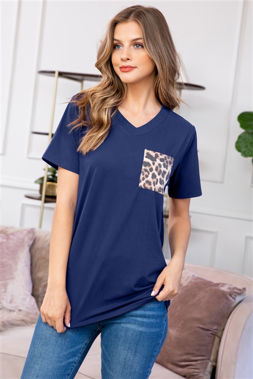 S8-9-2-RFT2056-RAP010C-NV-1 - LEOPARD POCKET V-NECK BOYFRIEND TOP- NAVY 2-1-0-3