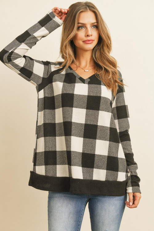 S12-7-3-RFT2216-RPL019-BKOFW - CHECKER PLAID V-NECK LONG SLEEVE TOP- BLACK/OFF-WHITE 1-2-2-2