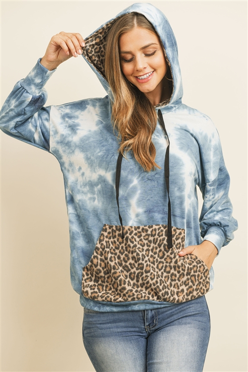 S5-2-3-RFT2403-RTD030C-DNMSTN - TIE DYE LONG SLEEVE LEOPARD CONTRAST POCKET HOODIE WITH DRAWSTRINGS- DENIM/STONE 1-2-2-2