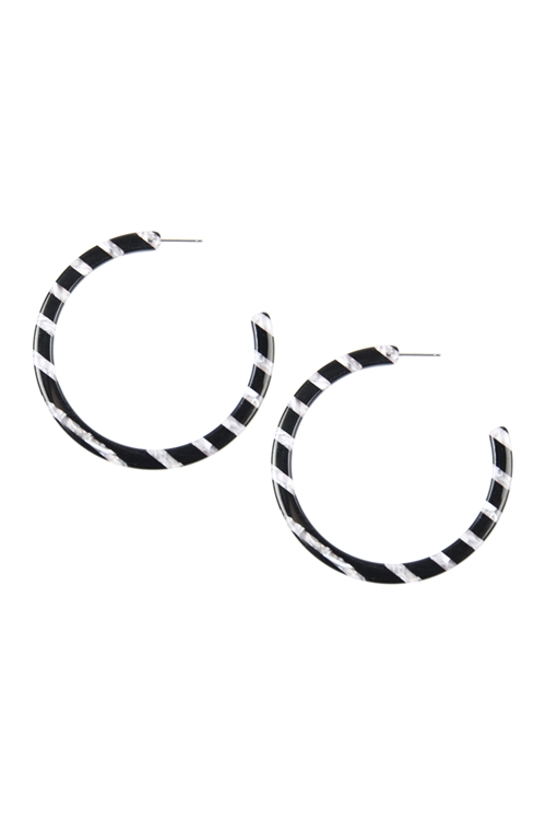 A1-1-2-VE2385BKS IRIDESCENT GRAY STRIPED POST HOOP EARRINGS/1PAIR