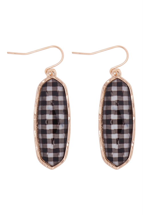 A1-3-4-VE2783GDBW -  - OVAL  STONE FISH HOOK DROP EARRINGS - CHECKERED BLACK WHITE/1PC