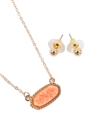 S1-5-4-VNE0616GDPE PEACH DRUZY OVAL STONE PENDANT NECKLACE AND EARRING SET/1PC