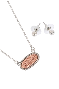 S1-8-2-VNE0616RHCP - SILVER CHAMPAGNE DRUZY OVAL STONE PENDANT NECKLACE AND EARRING SET/1PC