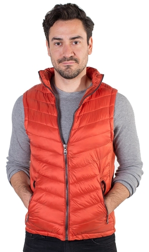 Men's Quilted Vest with Faux Fur Body Lining and Stretchable Side Gathering