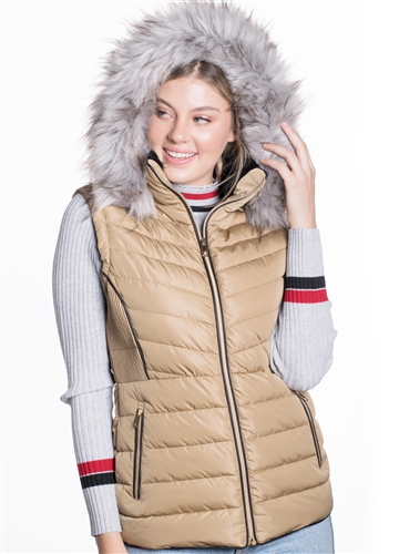 Women's Puffer Vest with Detachable Hood/