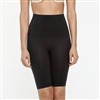 Black smooth and seam-free mid-waist shaping short