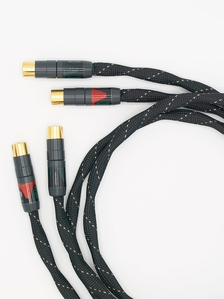 Vovox Link Protect A Cable w/ Vovox Neutrik Gold RCA Connectors (6.6 Feet) | Pair