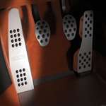 Rennline 02+ A4/S4 Aluminum dead pedal Silver