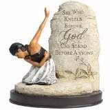 Figurine-She Who Kneels: 796038226979