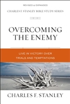 Overcoming The Enemy: 9780310105602
