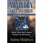 Ministry Nuts and Bolts: What They Don't Teach Pastors in Seminary - Aubrey Malphurs: 9780825433580