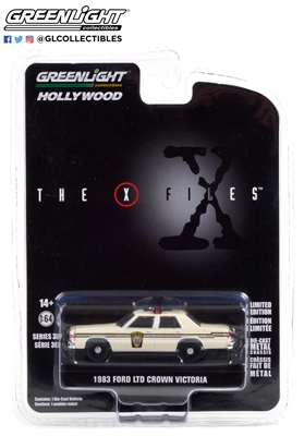 Greenlight Collectibles Hollywood Series 30 - 1983 Ford LTD Crown Victoria (The X-Files)