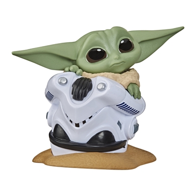 Star Wars The Bounty Collection Series 2 - The Child Helmet Hiding Pose
